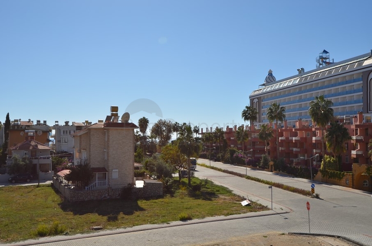 Отличное предложение от компании РестПроперти – просторная вилла на этапе строительства.