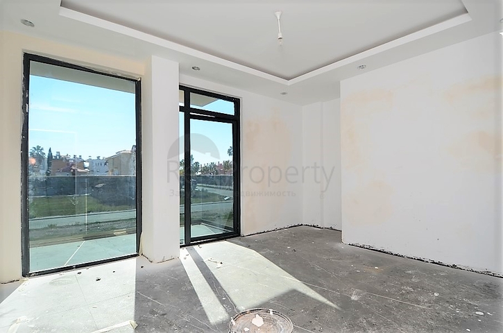 Отличное предложение от компании РестПроперти – просторная вилла на этапе строительства.