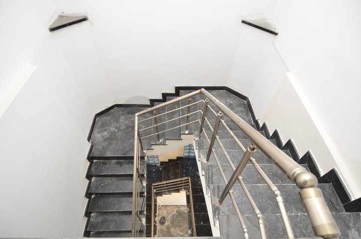 Отличное предложение от компании РестПроперти – просторная вилла на этапе строительства.