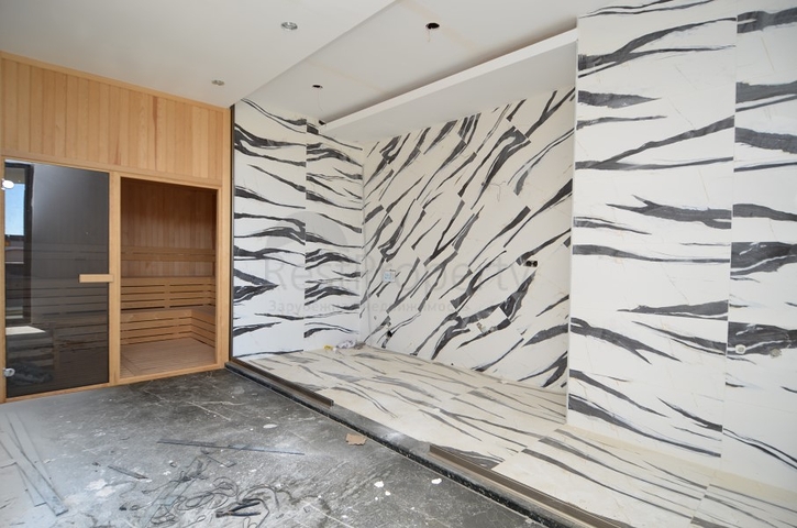 Отличное предложение от компании РестПроперти – просторная вилла на этапе строительства.