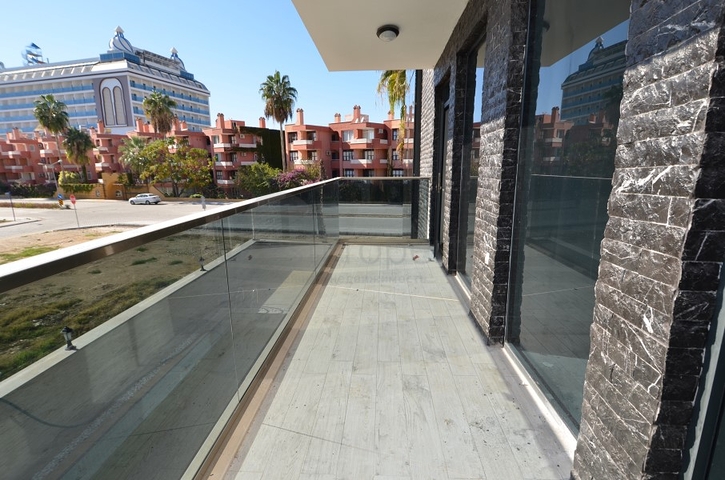 Отличное предложение от компании РестПроперти – просторная вилла на этапе строительства.