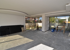 Отличное предложение от компании РестПроперти – просторная вилла на этапе строительства.