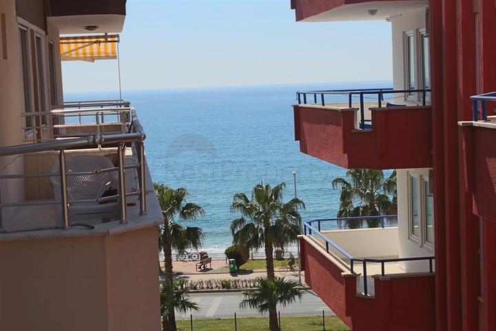 Квартира 2+1 на первой береговой линии с видом на море.