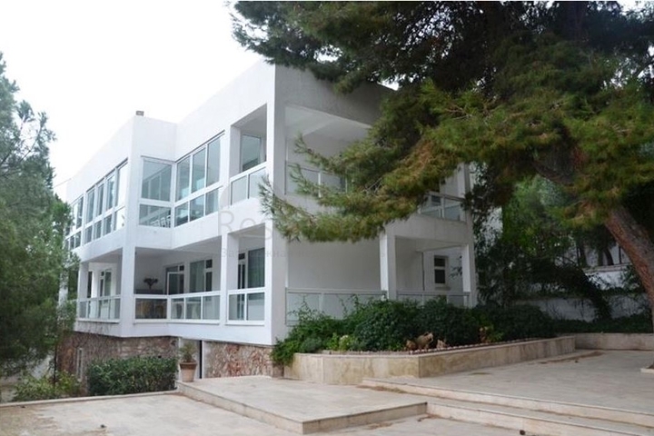 Вилла планировкой 3+2 для большой семьи