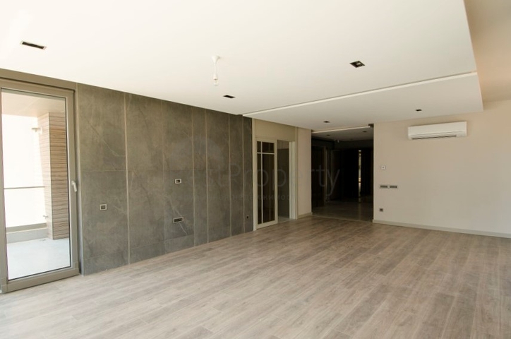 Мега проект в Анталии в районе Гюрсу Коньяалты 500 метров до моря 