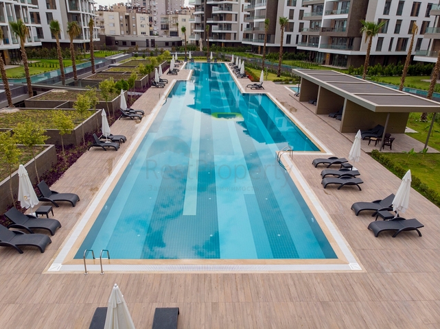 Мега проект в Анталии в районе Гюрсу Коньяалты 500 метров до моря 