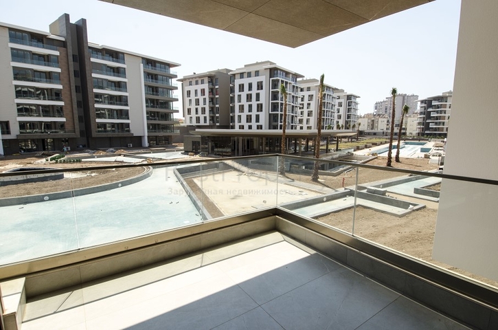 Мега проект в Анталии в районе Гюрсу Коньяалты 500 метров до моря 