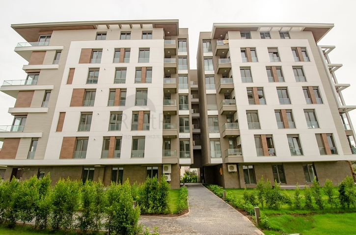 Мега проект в Анталии в районе Гюрсу Коньяалты 500 метров до моря 