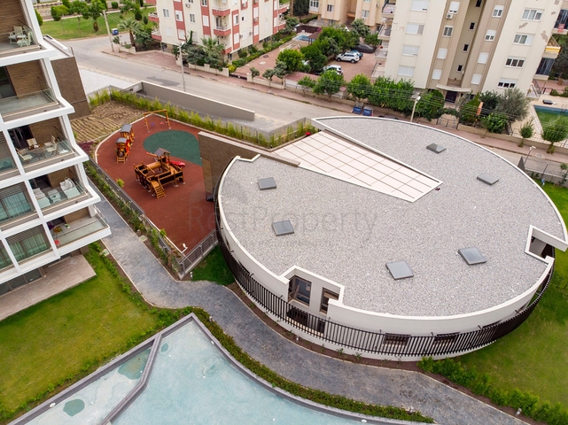 Мега проект в Анталии в районе Гюрсу Коньяалты 500 метров до моря 