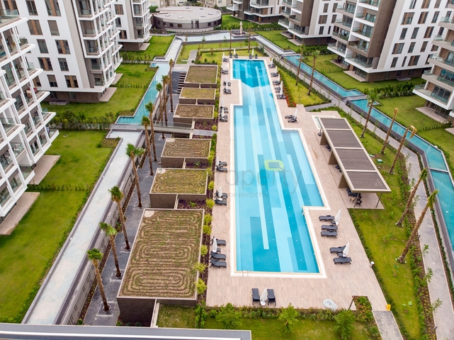 Мега проект в Анталии в районе Гюрсу Коньяалты 500 метров до моря 