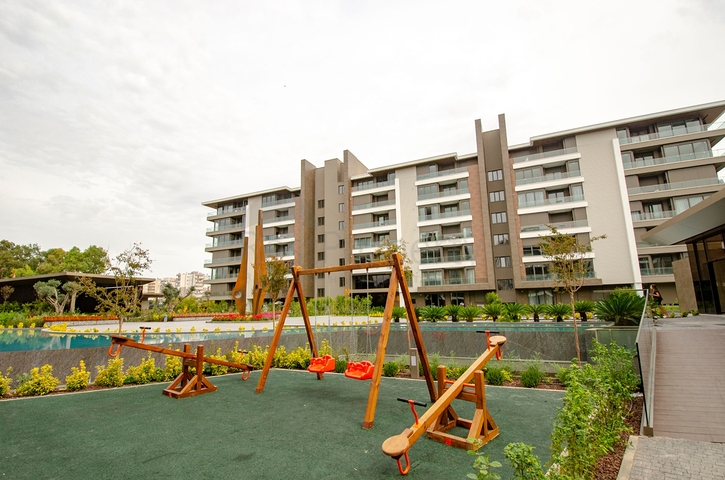 Мега проект в Анталии в районе Гюрсу Коньяалты 500 метров до моря 