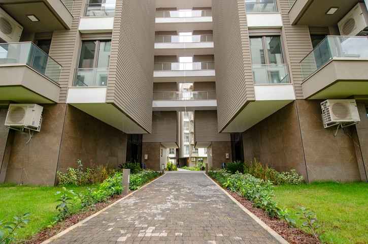 Мега проект в Анталии в районе Гюрсу Коньяалты 500 метров до моря 