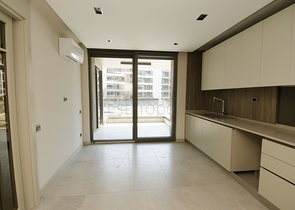 Мега проект в Анталии в районе Гюрсу Коньяалты 500 метров до моря 