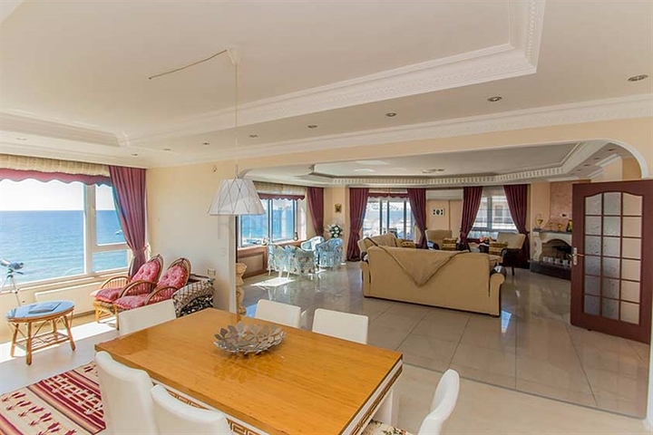 Пентхаус с потрясающим видом на море