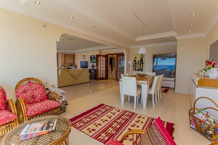 Пентхаус с потрясающим видом на море