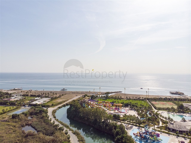 Просторные квартиры 3+1 с мебелью 1 км до моря в Ларе Анталья