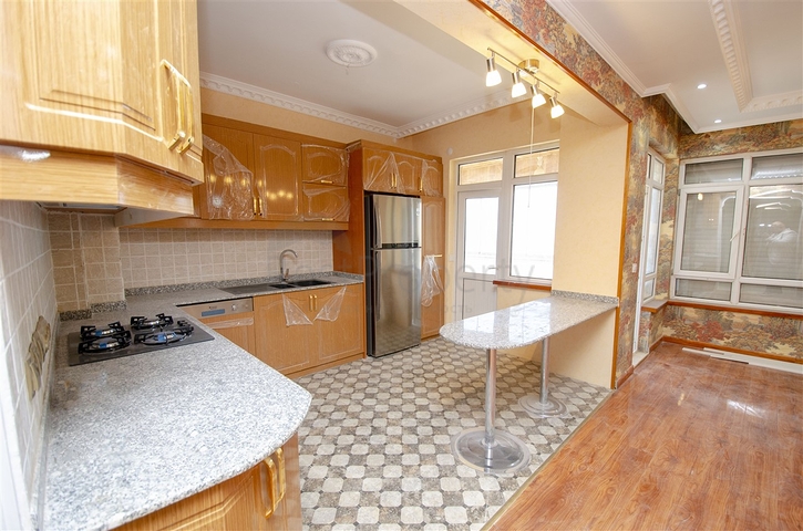 Просторные квартиры 3+1 с мебелью 1 км до моря в Ларе Анталья