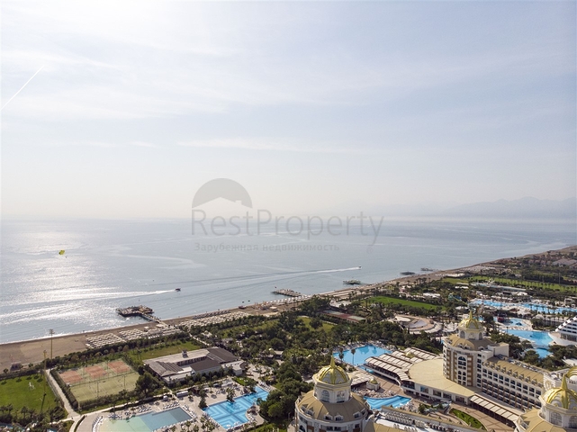 Просторные квартиры 3+1 с мебелью 1 км до моря в Ларе Анталья