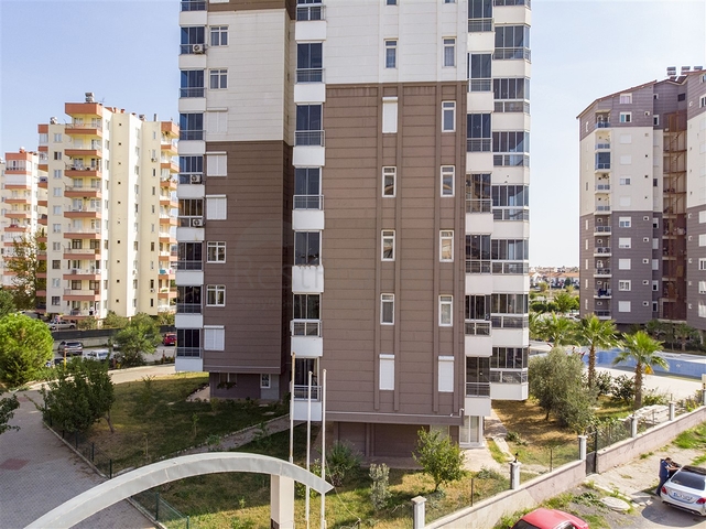 Просторные квартиры 3+1 с мебелью 1 км до моря в Ларе Анталья