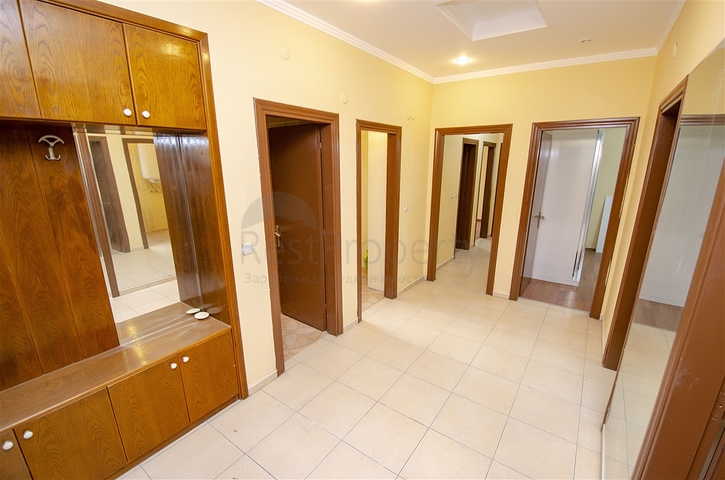 Просторные квартиры 3+1 с мебелью 1 км до моря в Ларе Анталья