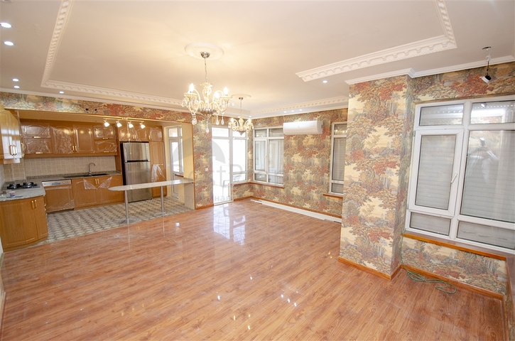 Просторные квартиры 3+1 с мебелью 1 км до моря в Ларе Анталья