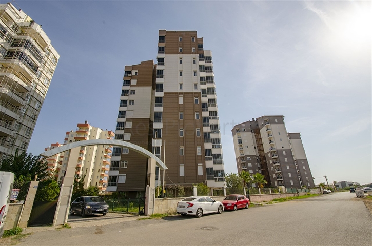 Просторные квартиры 3+1 с мебелью 1 км до моря в Ларе Анталья