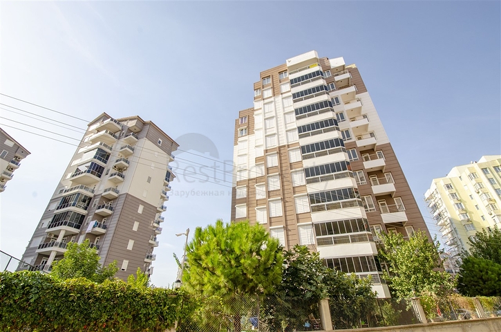 Просторные квартиры 3+1 с мебелью 1 км до моря в Ларе Анталья