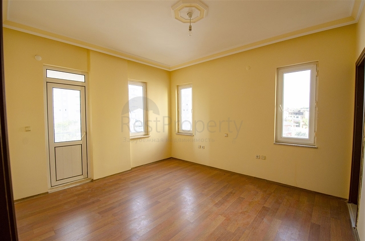 Просторные квартиры 3+1 с мебелью 1 км до моря в Ларе Анталья