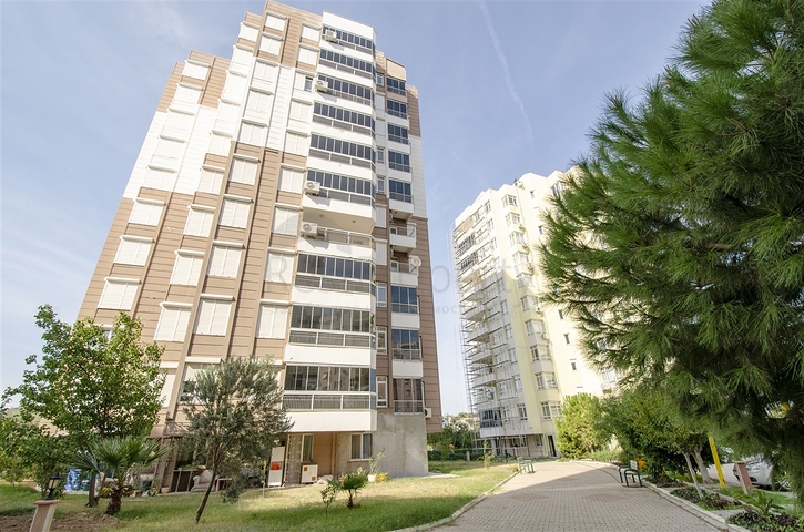 Просторные квартиры 3+1 с мебелью 1 км до моря в Ларе Анталья