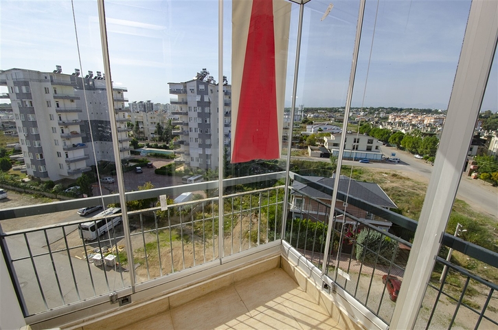 Просторные квартиры 3+1 с мебелью 1 км до моря в Ларе Анталья