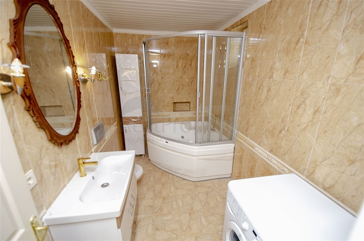 Просторные квартиры 3+1 с мебелью 1 км до моря в Ларе Анталья