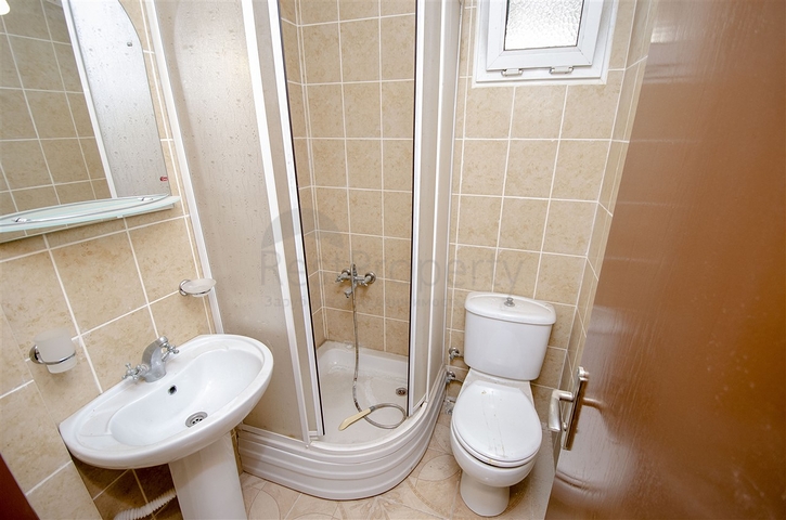 Просторные квартиры 3+1 с мебелью 1 км до моря в Ларе Анталья