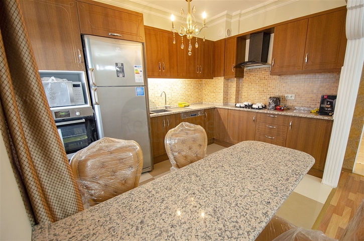 Просторные квартиры 3+1 с мебелью 1 км до моря в Ларе Анталья