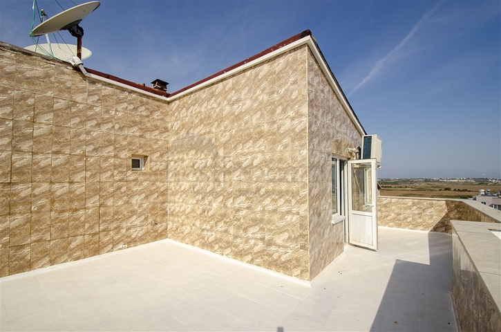 Просторные квартиры 3+1 с мебелью 1 км до моря в Ларе Анталья