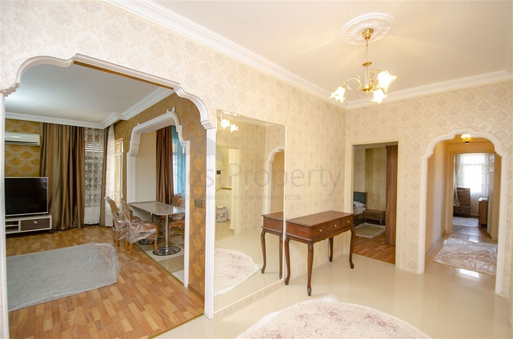 Просторные квартиры 3+1 с мебелью 1 км до моря в Ларе Анталья