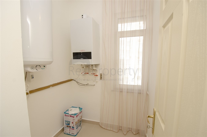 Просторные квартиры 3+1 с мебелью 1 км до моря в Ларе Анталья