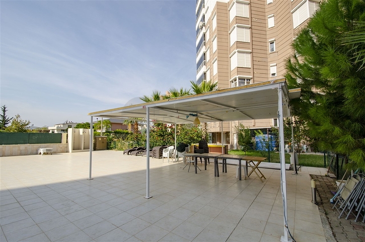 Просторные квартиры 3+1 с мебелью 1 км до моря в Ларе Анталья