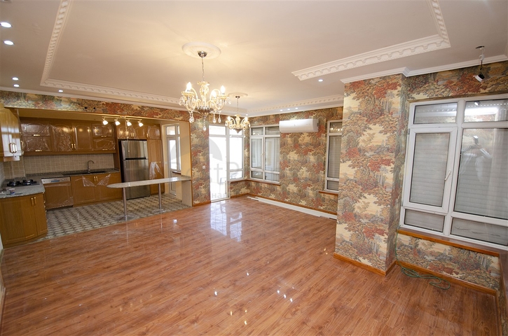 Просторные квартиры 3+1 с мебелью 1 км до моря в Ларе Анталья