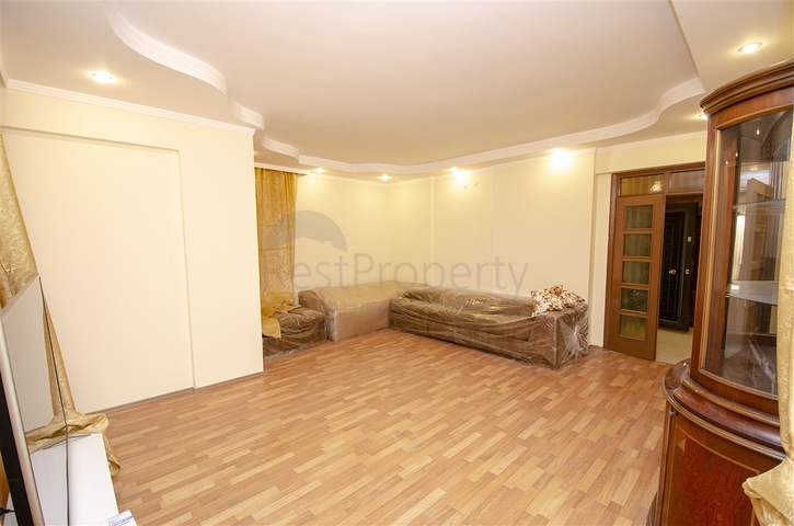 Просторные квартиры 3+1 с мебелью 1 км до моря в Ларе Анталья