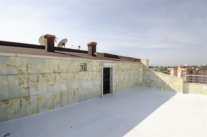 Просторные квартиры 3+1 с мебелью 1 км до моря в Ларе Анталья