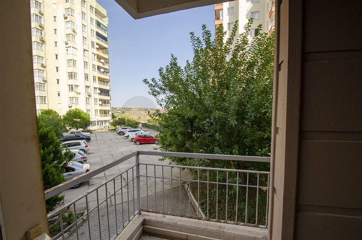 Просторные квартиры 3+1 с мебелью 1 км до моря в Ларе Анталья