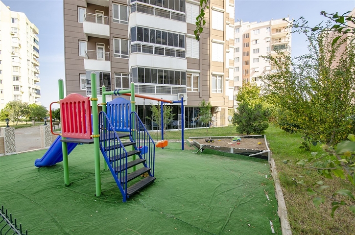 Просторные квартиры 3+1 с мебелью 1 км до моря в Ларе Анталья