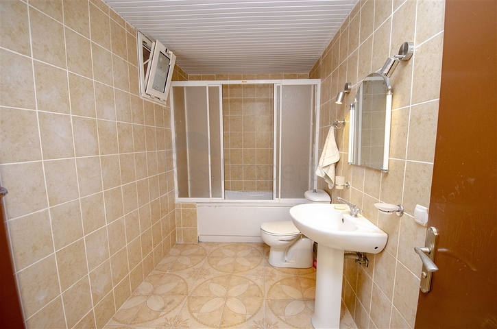 Просторные квартиры 3+1 с мебелью 1 км до моря в Ларе Анталья