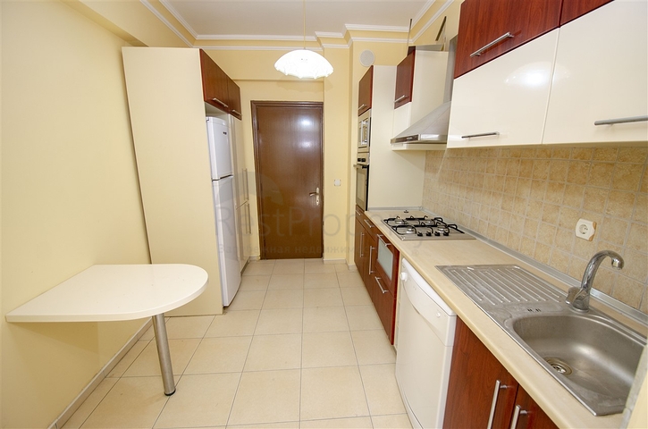 Просторные квартиры 3+1 с мебелью 1 км до моря в Ларе Анталья