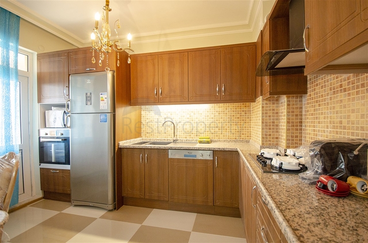 Просторные квартиры 3+1 с мебелью 1 км до моря в Ларе Анталья