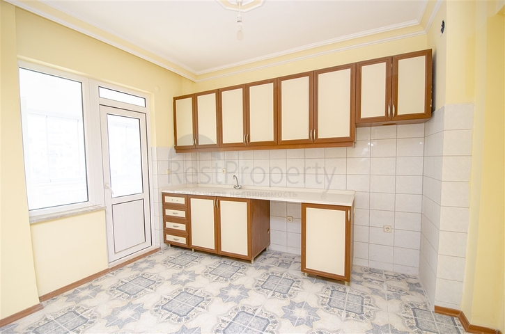 Просторные квартиры 3+1 с мебелью 1 км до моря в Ларе Анталья