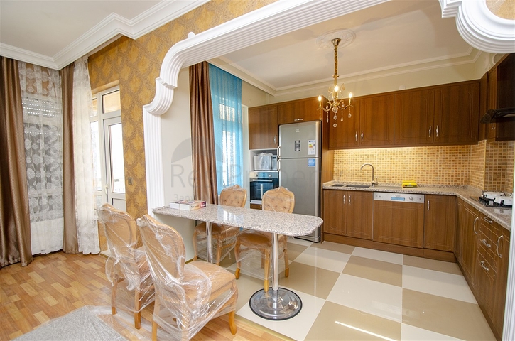 Просторные квартиры 3+1 с мебелью 1 км до моря в Ларе Анталья