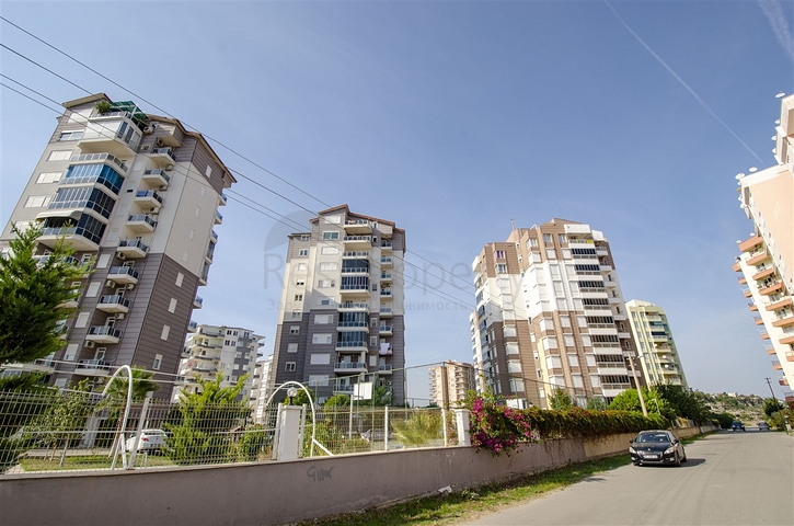 Просторные квартиры 3+1 с мебелью 1 км до моря в Ларе Анталья