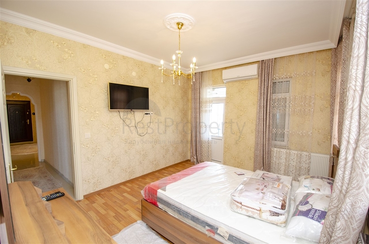 Просторные квартиры 3+1 с мебелью 1 км до моря в Ларе Анталья