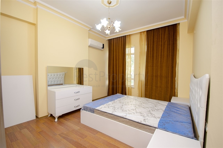 Просторные квартиры 3+1 с мебелью 1 км до моря в Ларе Анталья